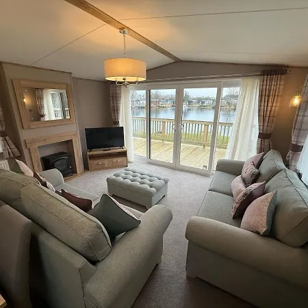 Casa de Férias Magpie At Brickyard Lakes *